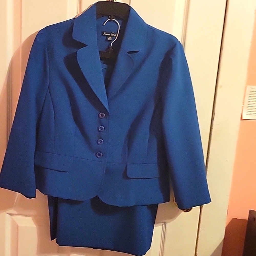 Women Skirt and Blazer Suit